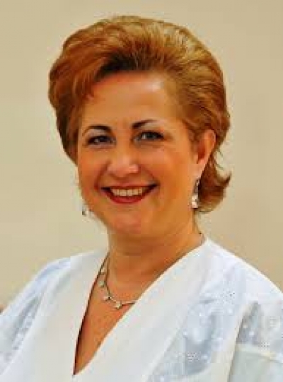 Dr. Tóthmartinez Adrienne természetgyógyász